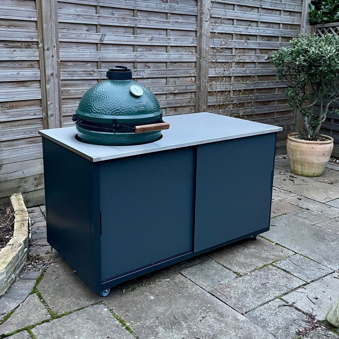 Outdoor Kitchen for Big Green Egg: Cooking in Style - KamadoSpace