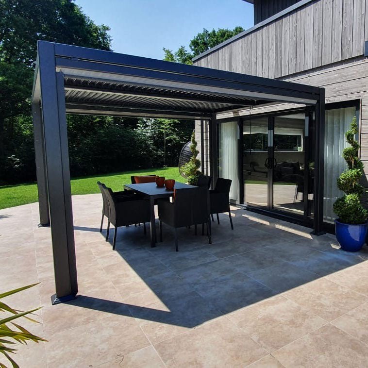Kamanes manual louvered pergola - KamadoSpace
